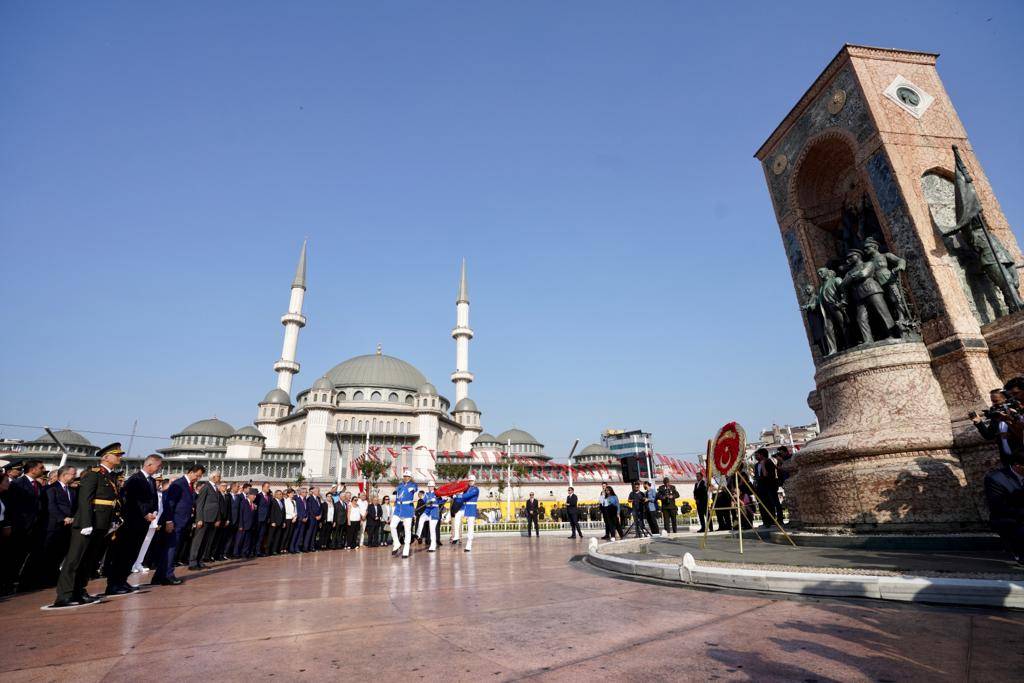 İmamoğlu 30 Ağustos'ta konuştu: Cumhuriyet'e ve Atatürk'e layık bireyler olmayı inşallah başarırız 42